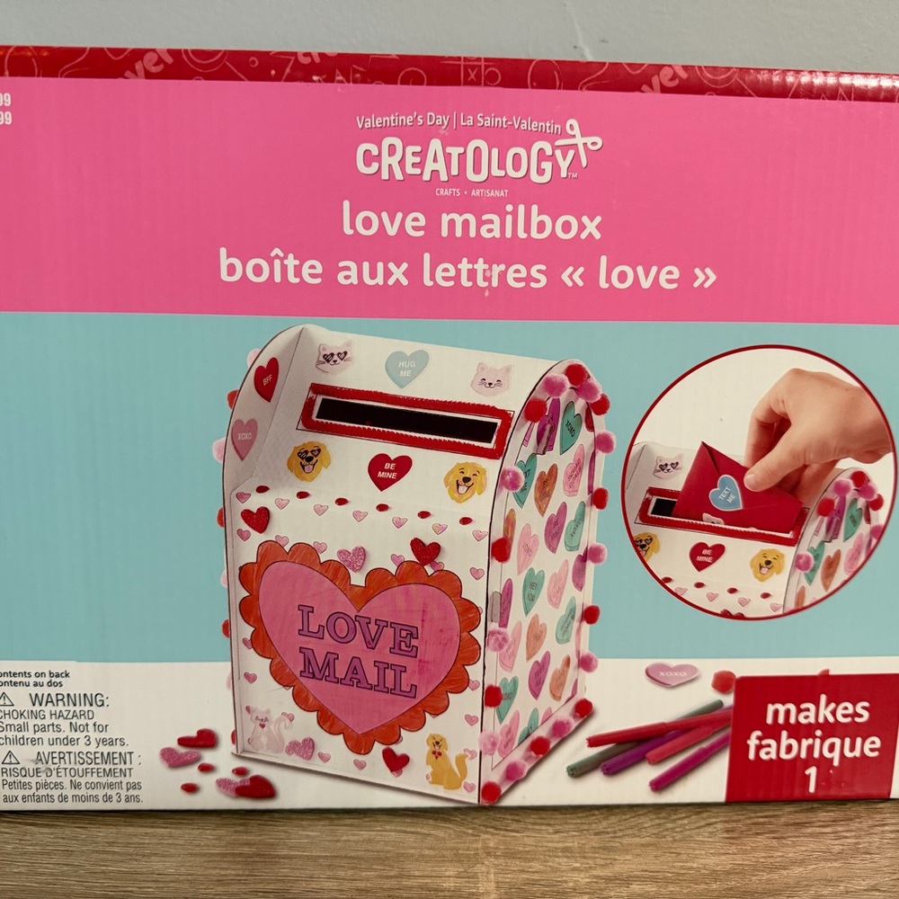Creatology Valentine’s Day Love Mailbox Craft Kit – Kids DIY Card Holder